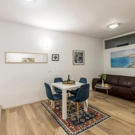 Apartment Riva Hvar Town